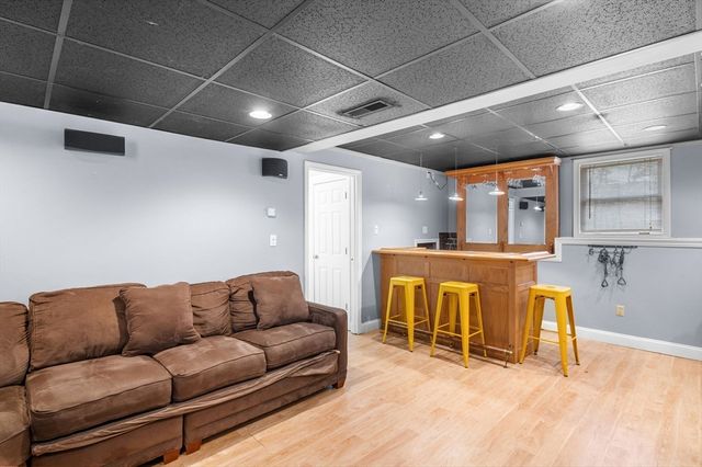 2 Rhode Island Rd, Wilmington, MA 01887