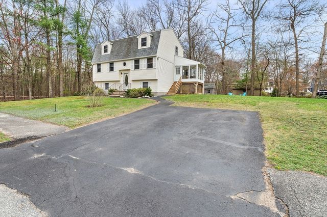 2 Rhode Island Rd, Wilmington, MA 01887