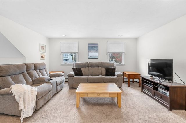 2 Rhode Island Rd, Wilmington, MA 01887