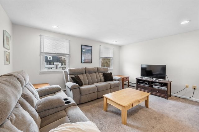 2 Rhode Island Rd, Wilmington, MA 01887