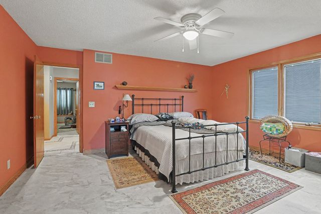 3704 N Smyser Ct, Wichita, KS 67204