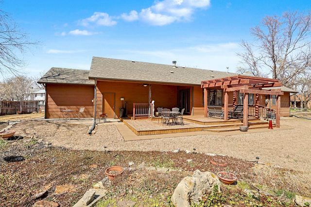 3704 N Smyser Ct, Wichita, KS 67204