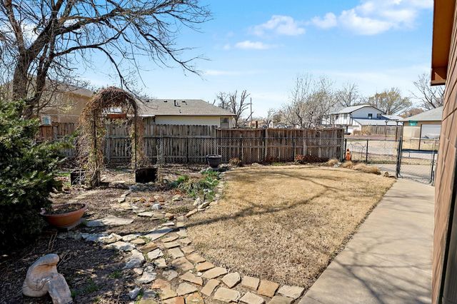 3704 N Smyser Ct, Wichita, KS 67204