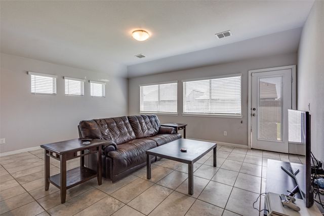 1404 Rosebush Road, Aubrey, TX 76227