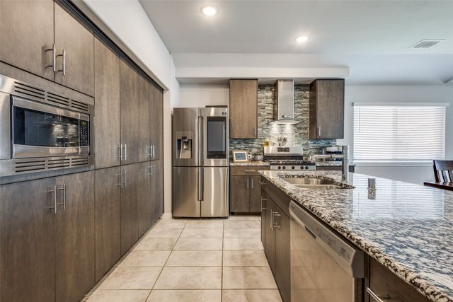 1404 Rosebush Road, Aubrey, TX 76227