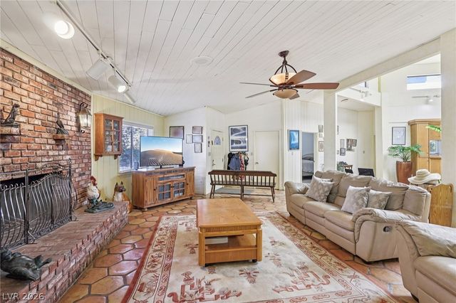 55 Siddall Avenue, Las Vegas, NV 89183