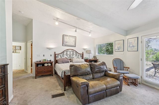 55 Siddall Avenue, Las Vegas, NV 89183