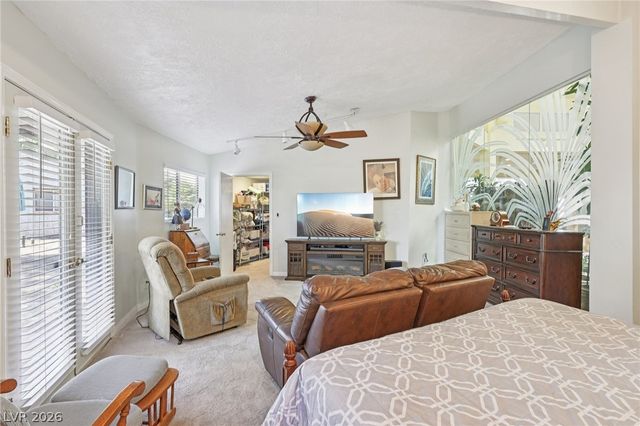 55 Siddall Avenue, Las Vegas, NV 89183