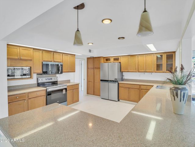 15213 N CAMEO Drive, Sun City, AZ 85351