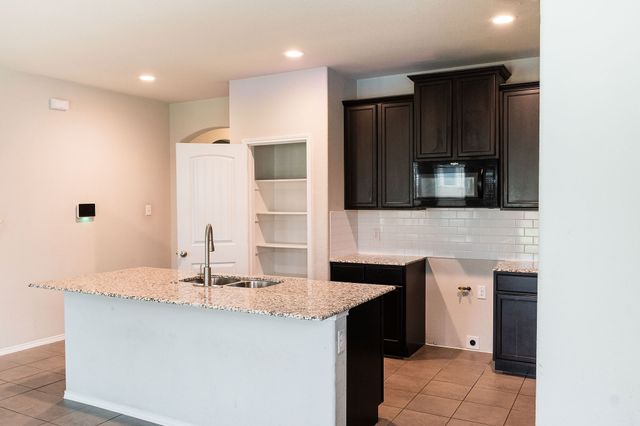 6325 Longhorn Herd Lane, Fort Worth, TX 76123