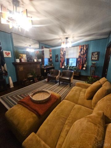 3936 Dickson Avenue, Cincinnati, OH 45229