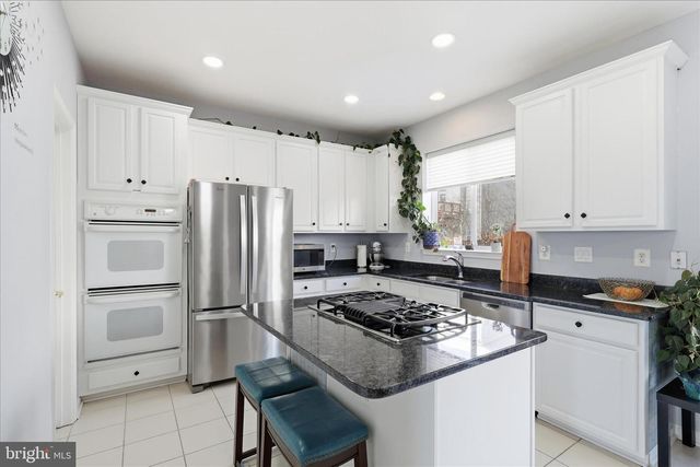 13584 FLYING SQUIRREL DR, Herndon, VA 20171