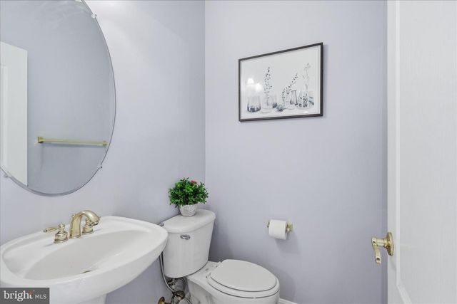 13584 FLYING SQUIRREL DR, Herndon, VA 20171