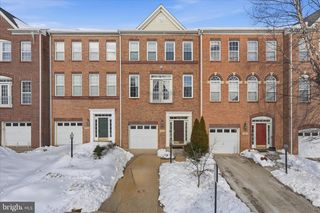 13584 FLYING SQUIRREL DR, Herndon, VA 20171