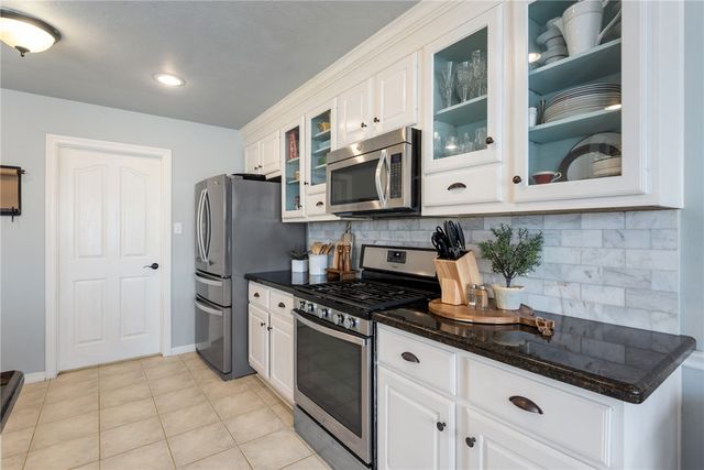 3804 Bridle Trails Court, College Station, TX 77845