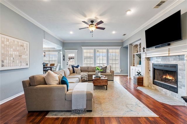 3804 Bridle Trails Court, College Station, TX 77845