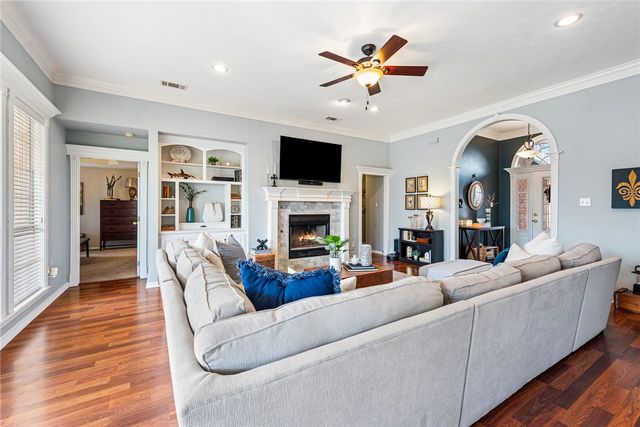 3804 Bridle Trails Court, College Station, TX 77845