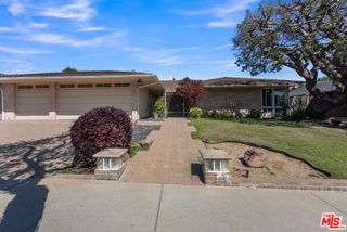 6710 S Holt Avenue, Los Angeles, CA 90056