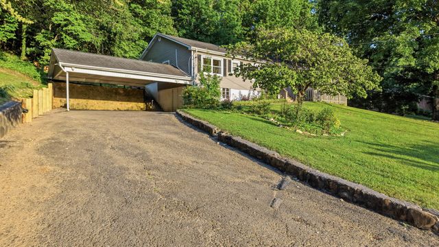 202 Woodbury Avenue, Chattanooga, TN 37415