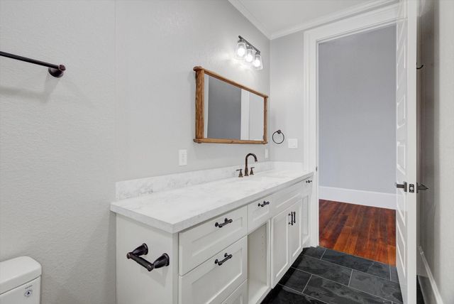 2206 Strand 302, Galveston, TX 77550