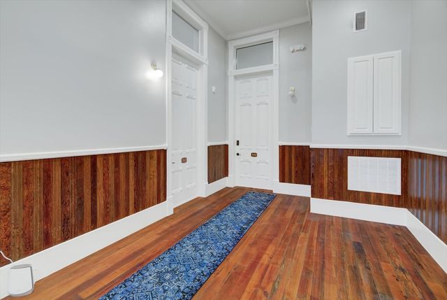 2206 Strand 302, Galveston, TX 77550