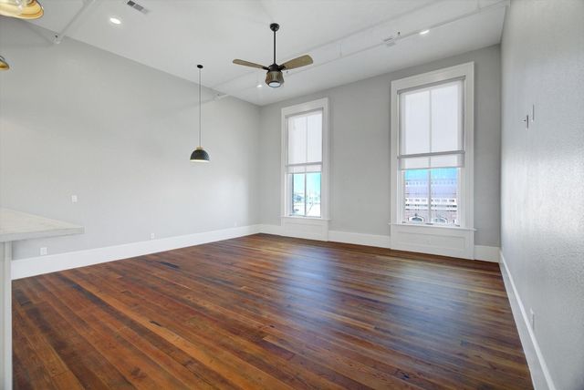 2206 Strand 302, Galveston, TX 77550