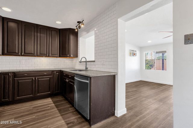 6732 E SHERIDAN Street, Scottsdale, AZ 85257