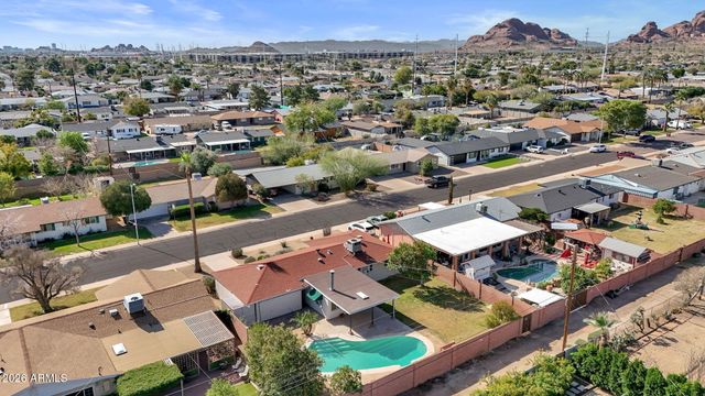 6732 E SHERIDAN Street, Scottsdale, AZ 85257