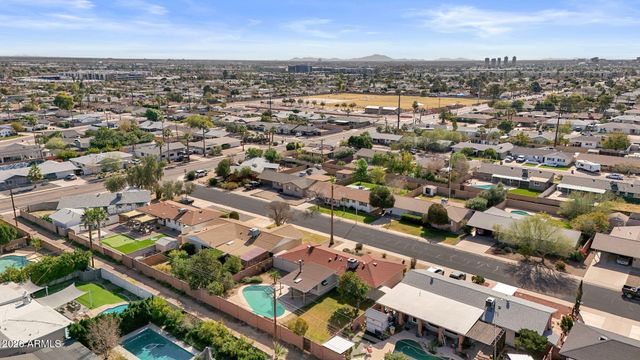 6732 E SHERIDAN Street, Scottsdale, AZ 85257