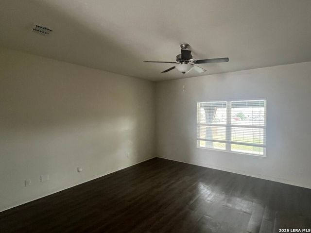 10938 Chatham Ct, Converse, TX 78109
