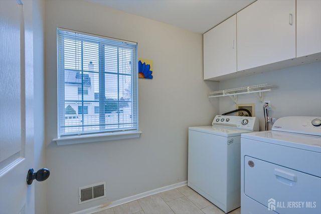 51 Cherrywood Drive, Piscataway, NJ 08854