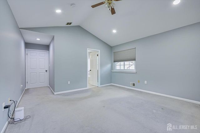 51 Cherrywood Drive, Piscataway, NJ 08854