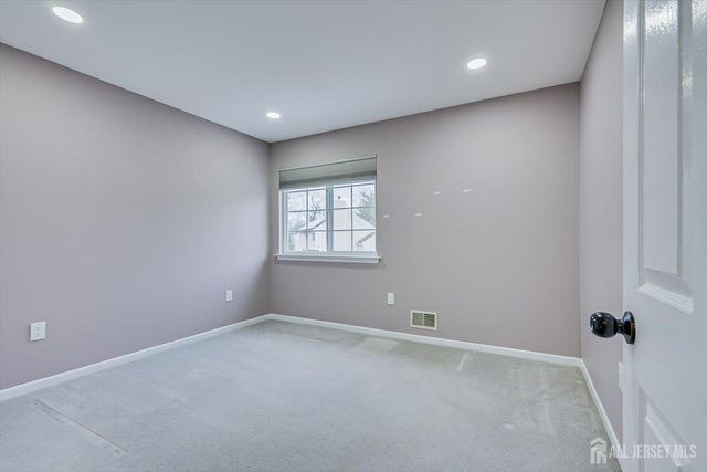 51 Cherrywood Drive, Piscataway, NJ 08854