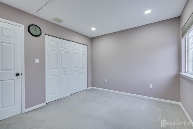 51 Cherrywood Drive, Piscataway, NJ 08854