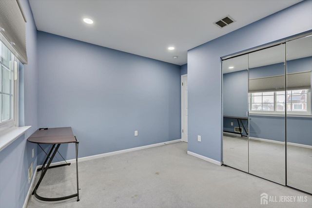 51 Cherrywood Drive, Piscataway, NJ 08854