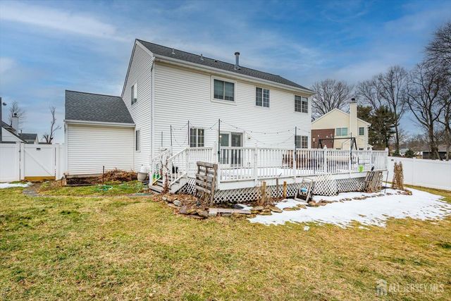 51 Cherrywood Drive, Piscataway, NJ 08854