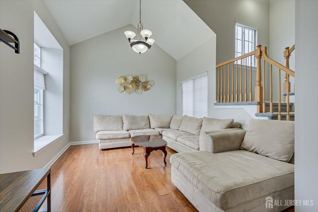 51 Cherrywood Drive, Piscataway, NJ 08854