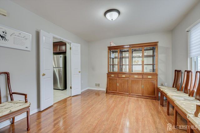 51 Cherrywood Drive, Piscataway, NJ 08854