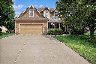 4407 SW Briarbrook Drive, Lee's Summit, MO 64082