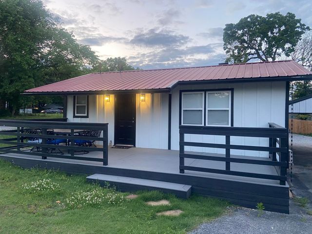 212 Harris Drive, Eucha, OK 74342