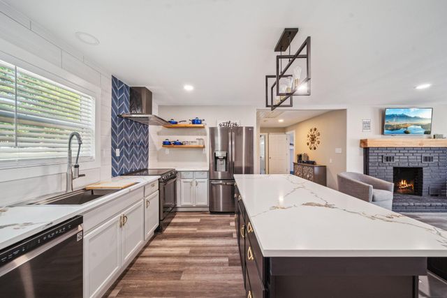 212 Harris Drive, Eucha, OK 74342