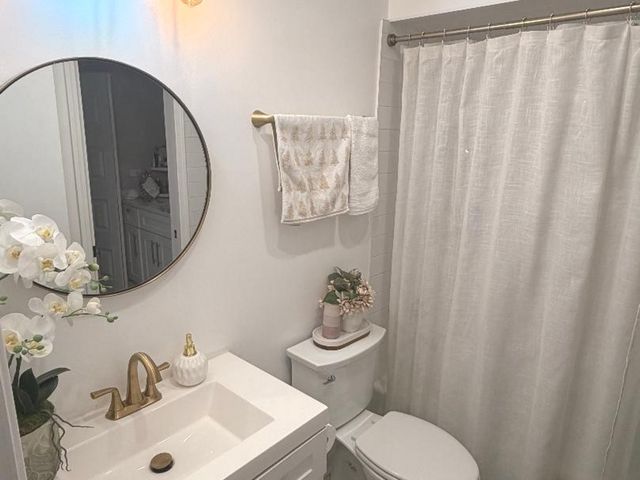 4840 Foster Street 409, Skokie, IL 60077