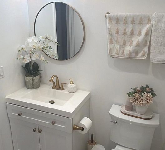 4840 Foster Street 409, Skokie, IL 60077