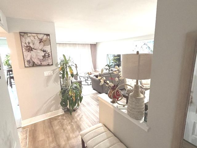 4840 Foster Street 409, Skokie, IL 60077