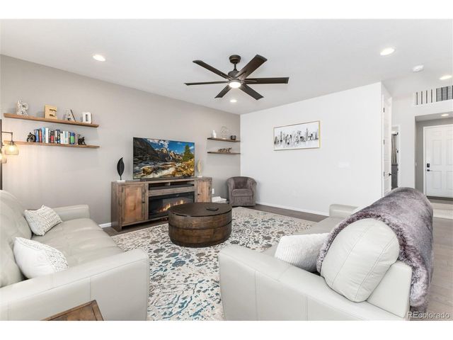 27425 E Roxbury Pl, Aurora, CO 80016