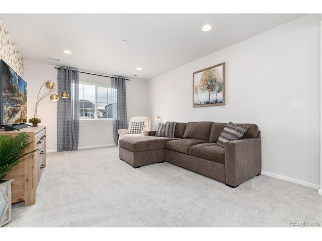 27425 E Roxbury Pl, Aurora, CO 80016