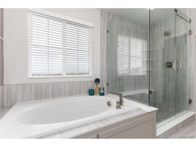 27425 E Roxbury Pl, Aurora, CO 80016