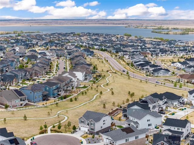 27425 E Roxbury Pl, Aurora, CO 80016