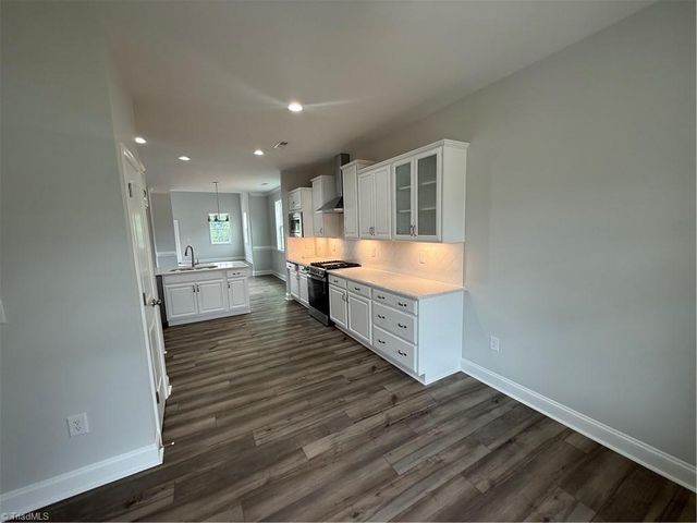 1585 Dappledown Street 55, Kernersville, NC 27284