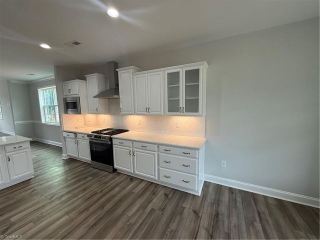 1585 Dappledown Street 55, Kernersville, NC 27284